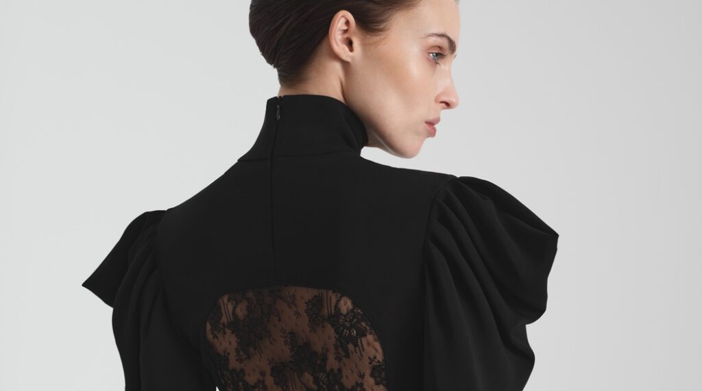 платье с открытой спиной